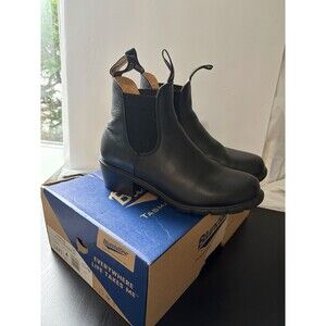 Blundstone Womens Heeled Chelsea Boots Black Leather Ankle Pull On 6.5 w/ Box